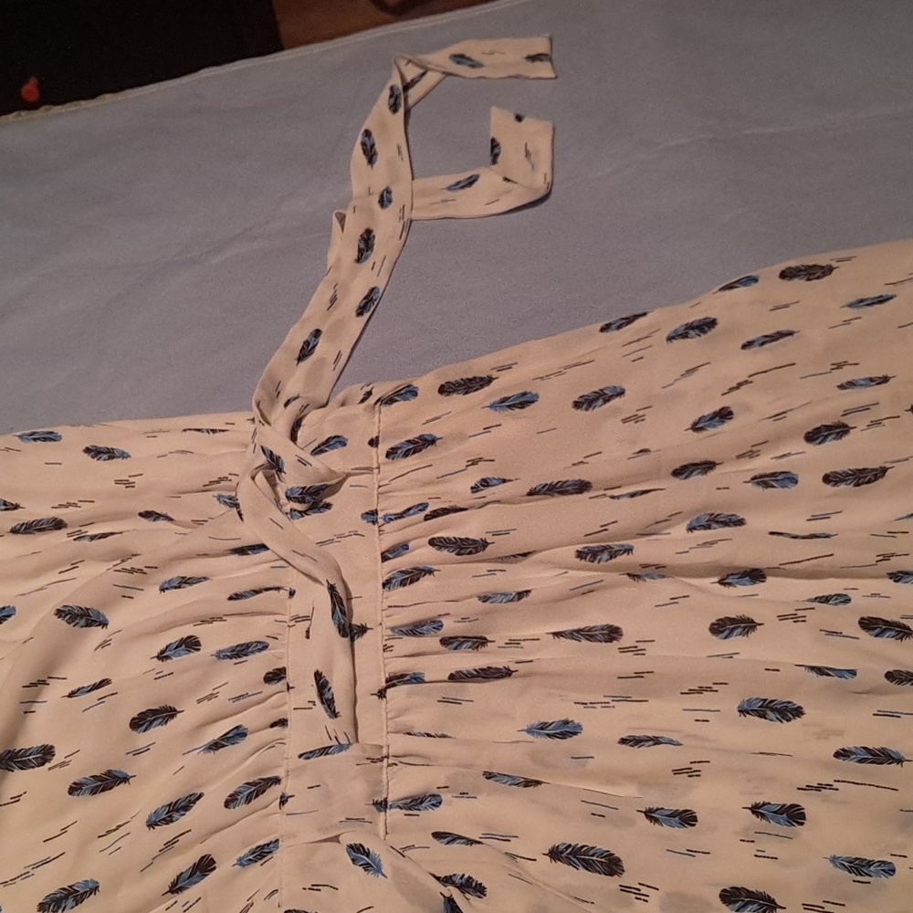Dress - Picture 2 of 4